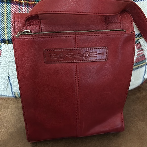 Beautiful Fossil Red Leather Saddle Envelope Crossbody - Picture 3 of 15